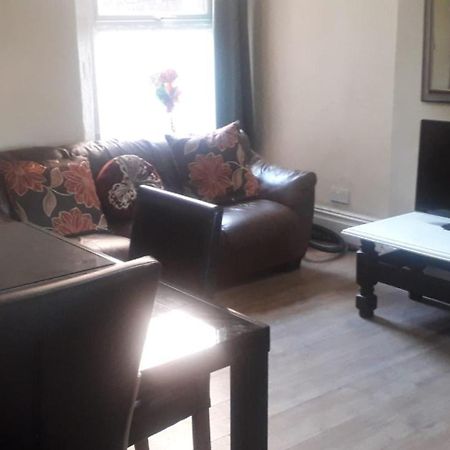 Bright Home Guest House Salford (Greater Manchester) Exterior foto